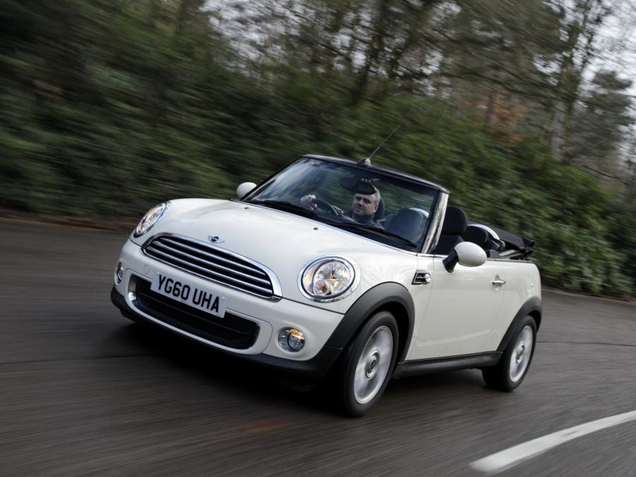 Mini One Cabrio 2010 года  (UK) (фото 2 из 4)